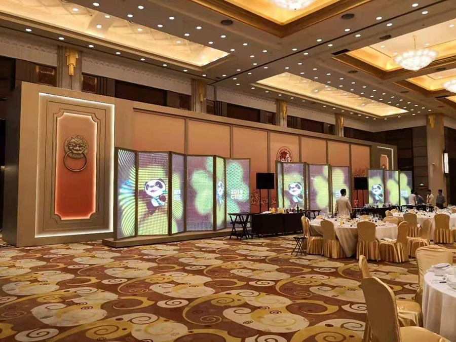 贴膜屏进博会案例01.jpg