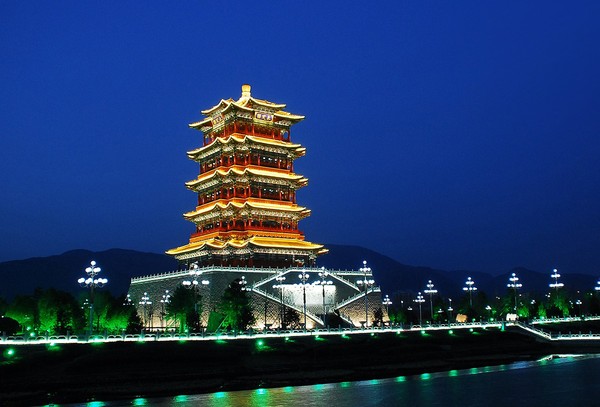 自然风格，亲绿亲水